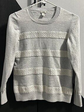 L.L. Bean Heathered Light Gray/Ivory Crochet/Lace Bands Knit Sweater Wmn's XS